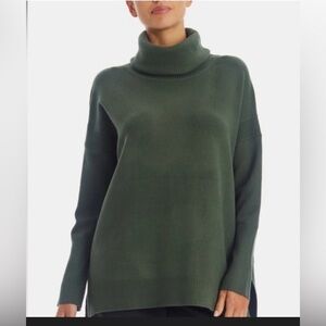 French Connection Green Turtleneck Hi-Low Sweater Size S NWT